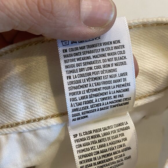 American Eagle Shorts Womens 2 White 90s Boyfriend Cut Off  Distressed Raw Hem - Picture 5 of 8